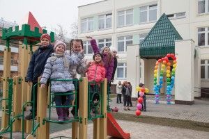 2014-03-31 открытие детского сада 830 фот детская площадка. общество. дети.