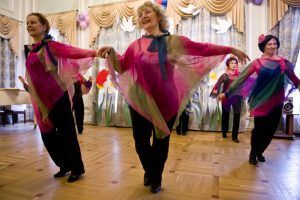 Центр социального обеспечения проведет занятия по танцам и гимнастике