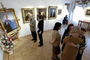 Женские портреты научили рисовать в Музее Тропинина. Фото: "Вечерняя Москва"