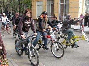 Благотворительный велопробег с участием знаменитостей пройдет 11 сентября. Фото: "Вечерняя Москва"