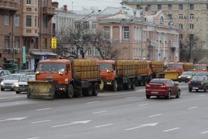 Дороги Москвы выборочно пройдут первую обработку от обледенений. Фото: «Вечерняя Москва»