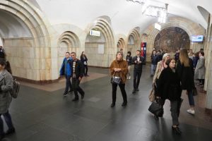 Шесть станций метро будут закрыты для выхода в День Победы. Фото: Антон Гердо, «Вечерняя Москва»