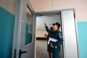 Специалисты «Жилищника» проверили подвалы и чердаки в домах района. Фото: Антон Гердо, «Вечерняя Москва»