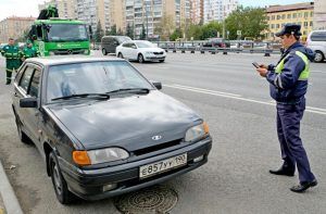 Около тысячи брошенных автомобилей убрали с улиц Центрального округа. Фото: Максим Аносов, «Вечерняя Москва»