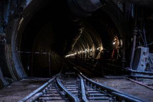 Модернизацию освещения в московском метро планируют завершить к 2021 году. Фото: Пелагия Замятина, «Вечерняя Москва»