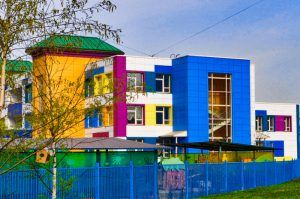Центральный округ попал в число лучших по пешеходной доступности школ и детских садов. Фото: Никита Нестеров 
