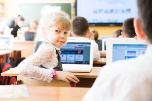 Школьников пригласили принять участие во Всероссийской онлайн-олимпиаде по программированию. Фото: Учи.ру