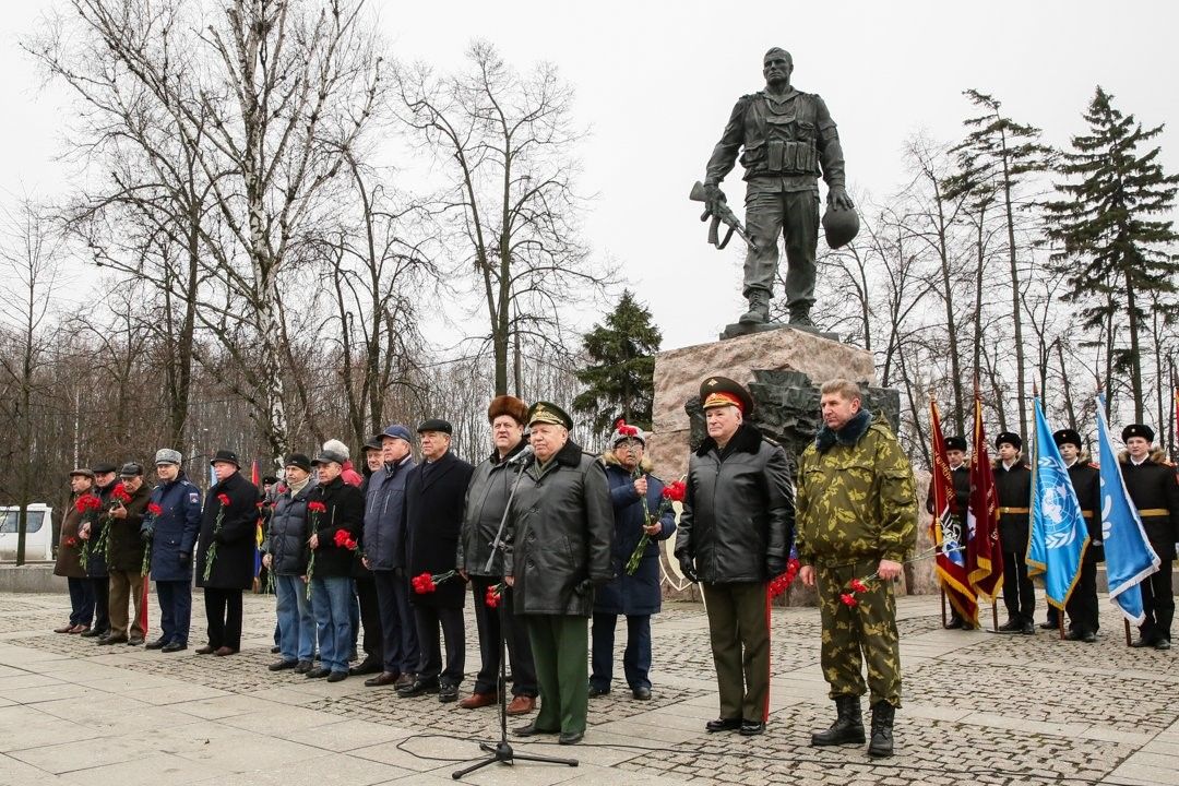 Комитет воинов. Афганцы в Москве. Армия Афганистана ветераны. Генералы армии Афганистана. Ветераны Афганистана США.