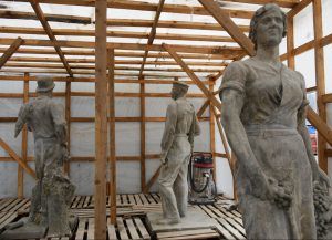 Новое видео о скульптуре выложили сотрудники парка «Музеон». Фото: Владимир Новиков, «Вечерняя Москва»