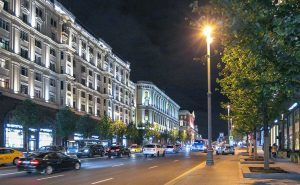 Систему освещения в столице применяют и для украшения городского пространства. Фото: сайт мэра Москвы