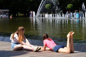 Фонтаны в Москве приводят в порядок в рамках программы «Мой район». Фото: Анна Быкова