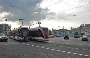 Новые трамваи начали курсировать по району. Фото: Александр Кожохин, «Вечерняя Москва»
