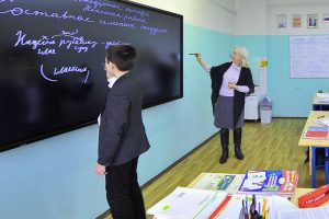 В столичном отделении «ЕР» рассказали об итогах благотворительной акции «Собери ребенка в школу». Фото: сайт мэра Москвы