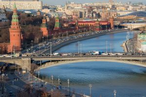 Акваторию Большого Каменного моста очистили от мусора. Фото: сайт мэра Москвы