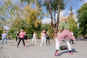 Летние тренировки и танцы организуют в парке «Музеон». Фото взято с официальной страницы парка в социальных сетях