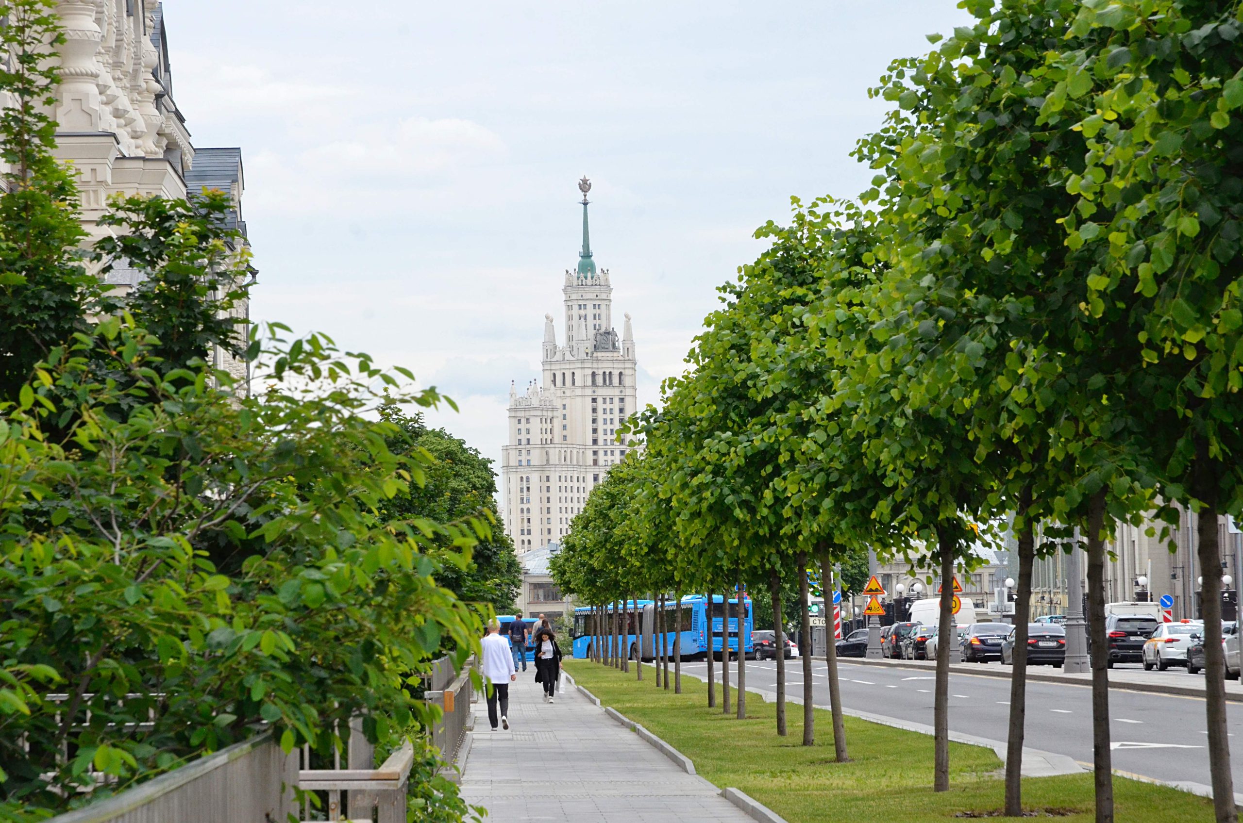 Образ столицы. Высотки Москвы. Сталинские высотки. Московские высотки сталинского периода. Архитектура центра Москвы.