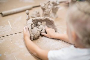 Творческое занятие по лепке из глины проведут в РГДБ. Фото: сайт РГДБ