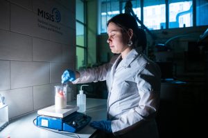 Ученые «МИСиС» разработали новый способ обработки ткани. Фото: сайт НИТУ «МИСиС»
