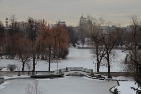 Посетители Парка Горького смогут сыграть в зимние игры. Фото: Анна Быкова, «Вечерняя Москва»