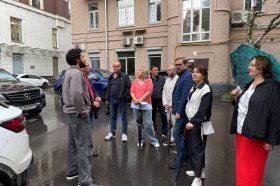Очередной обход территорий провела глава управы района Якиманка. Фото: Страница управы сайта района Якиманка в сооциальных сетях.