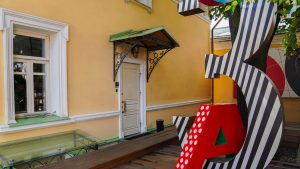 Лекцию о фантастическом проекте лунной базы от советских художников прочитают в Центре Вознесенского. Фото: Ксения Догонашева, «Вечерняя Москва»