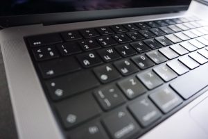 Старт регистрации на всероссийскую студенческую конференцию объявили сотрудники ГАУГН. Фото: Дарья Казачок, «Вечерняя Москва»