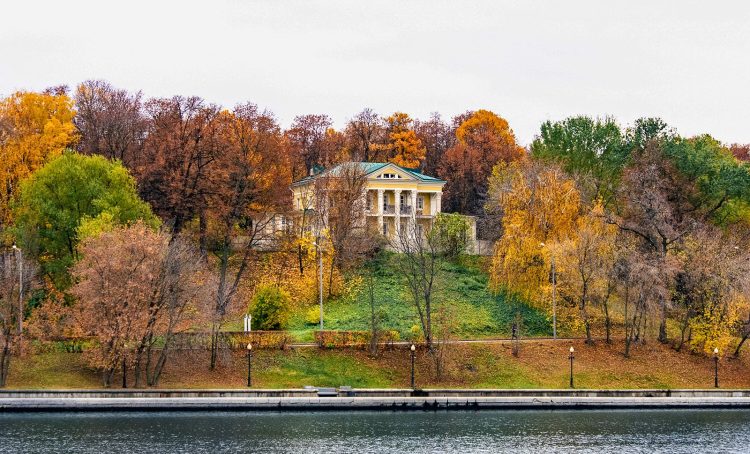 Где рождалась «Первая любовь»: для посетителей Нескучного сада провели экскурсию по адресам Тургенева. Фото: сайт мэра Москвы