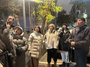 Глава управы района провела объезд территории и встретилась с жителями на Большой Полянке. Фото: официальная страница управы в социальных сетях