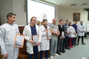Сотрудников Первой Градской больницы отметили за спортивные достижения. Фото: официальная страница больницы в социальных сетях