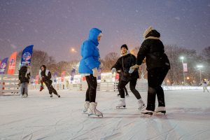 Парк Горького вошел в топ московских локаций для зимнего спорта от проекта «Молодежь Москвы». Фото: пресс-служба Комитета общественных связей и молодежной политики города