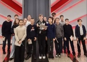 Ученики школы №1799 погрузились в историю Битвы за Москву. Фото: официальная страница школы №1799 в социальных сетях